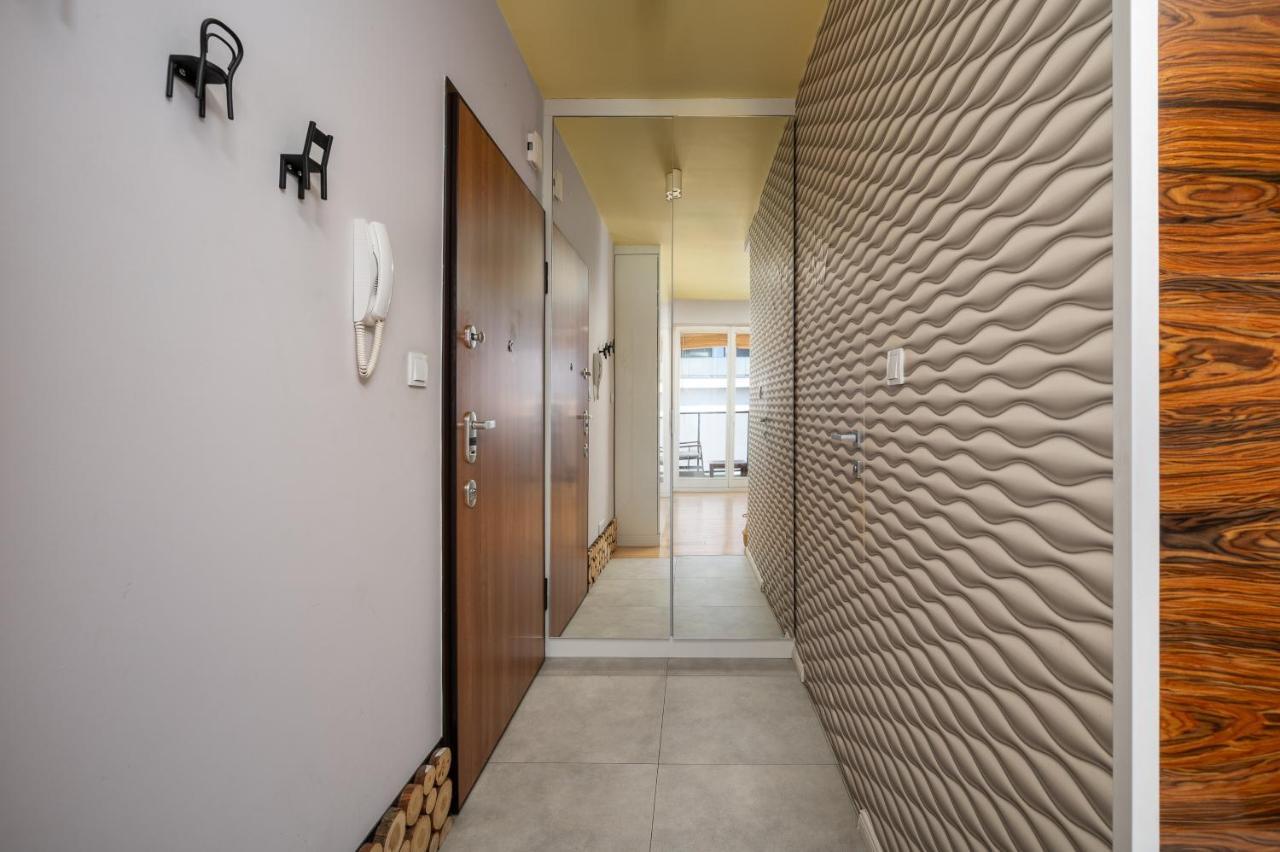 Butas Wola Jana Kazimierza Studio Warsaw